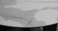 Mesa de centro redonda de roble y cerámica con madera tintada marrón oscuro tablero cerámico efecto mármol blanco 100x100 cm