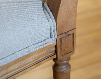 Chaise ancienne style Louis XVI bois teinte ancienne et tissu gris clair