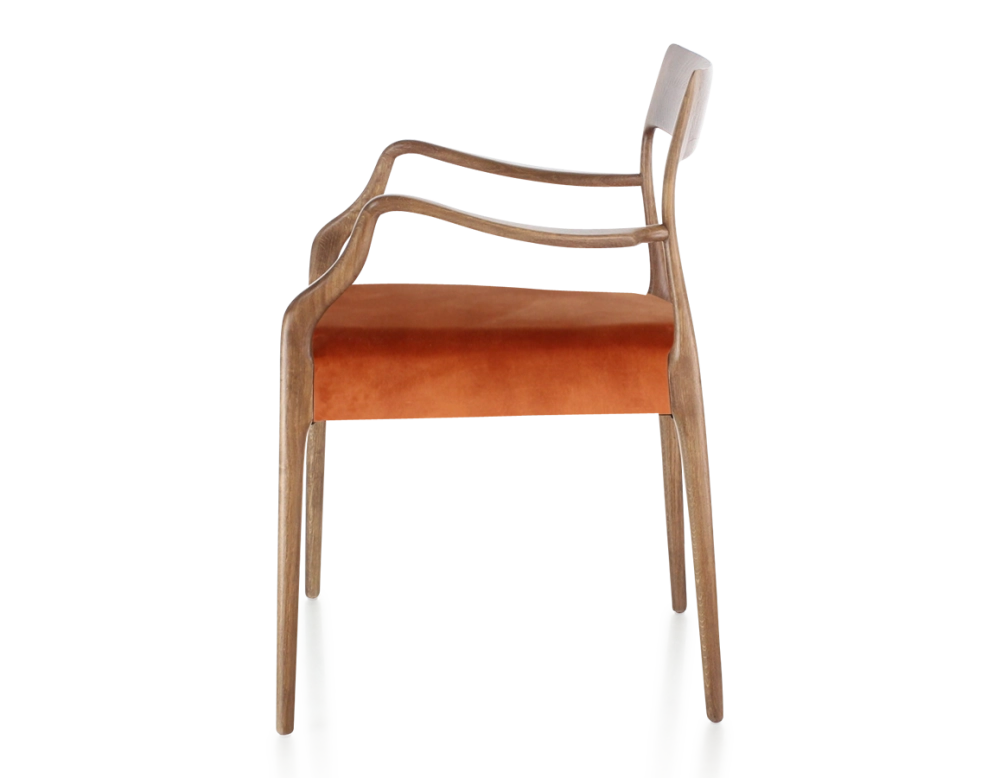 Chaise scandinave avec accoudoirs bois teinte noyer assise tissu velours terracotta