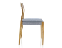 Chaise scandinave bois teinte merisier assise tissu chevron bleu
