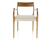 Chaise scandinave avec accoudoirs bois teinte merisier assise tissu camel