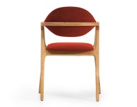 Chaise design avec accoudoirs bois teinte naturelle et tissu orange brulé