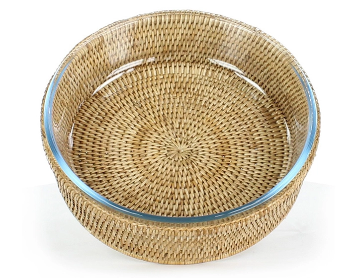 Plat pyrex rond avec support en rotin naturel