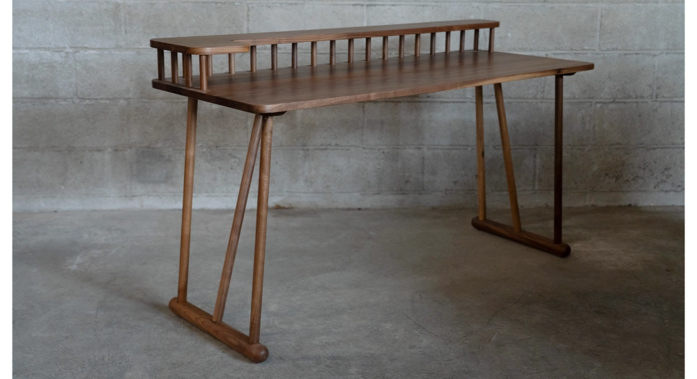 Bureau design en noyer l150 cm