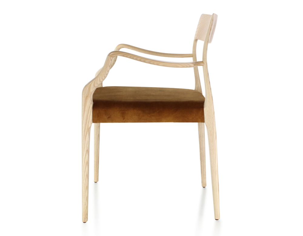 Chaise scandinave avec accoudoirs bois teinte naturelle assise tissu velours bronze