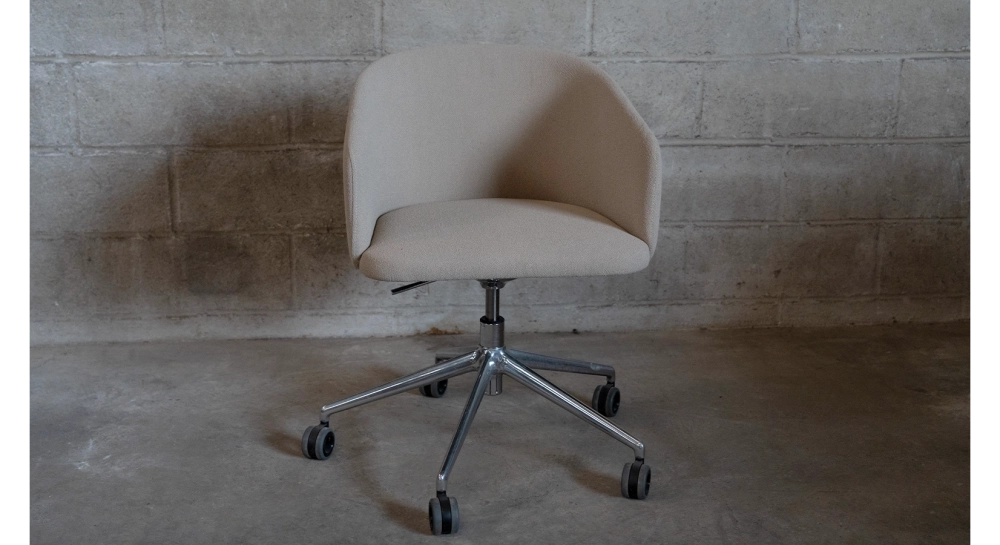 Chaise de bureau à roulette assise tissu beige texturé