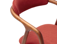 Chaise scandinave bois teinte merisier assise tissu beige orange brulé