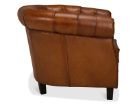 Fauteuil chesterfield cuir marron clair accoudoirs cloutés