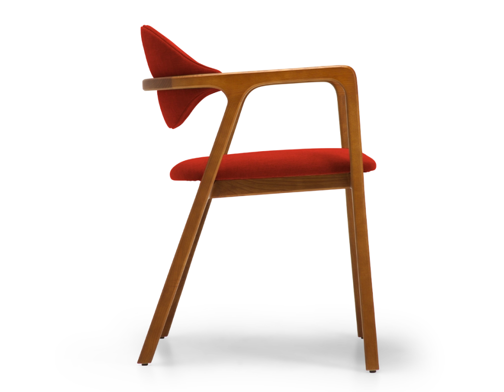 Chaise design avec accoudoirs bois teinte merisier et tissu orange brulé