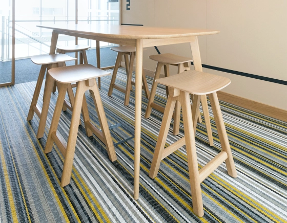 Tabouret de bar en chêne H60 cm bois teinte naturelle