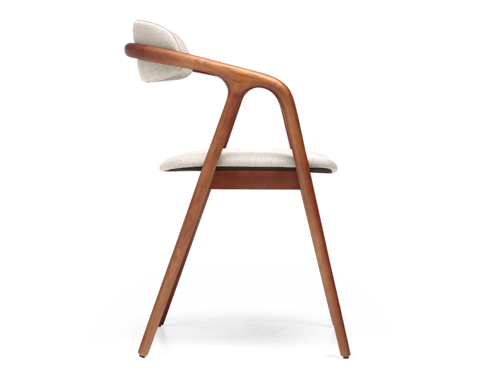 Silla escandinava madera tinte cerezo asiento tejido beige natural