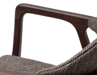 Chaise design avec accoudoirs bois teinte foncée et tissu chiné marron