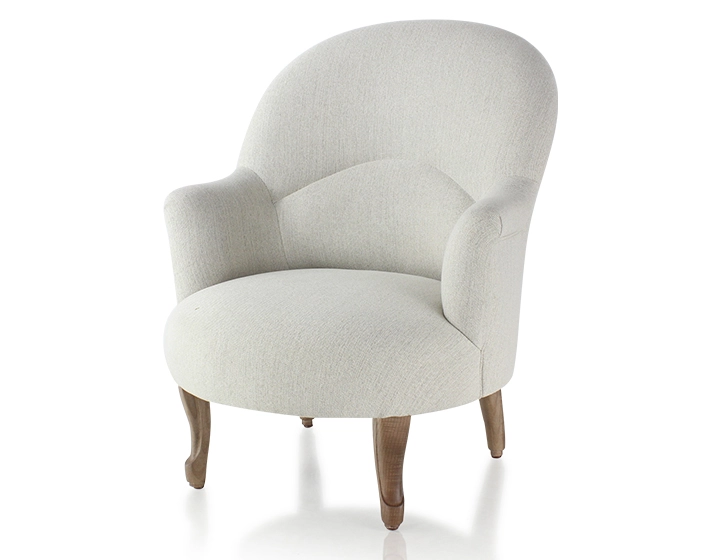 Fauteuil crapaud avec accoudoirs pieds bois teinte noyer et tissu beige naturel