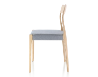 Silla escandinava madera tinte natural asiento tejido chevron azul