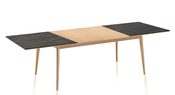 Table extensible 6 à 8 personnes en chêne et céramique allonges bois avec bois teinte naturelle et plateau céramique effet marbre noir 160x100 cm