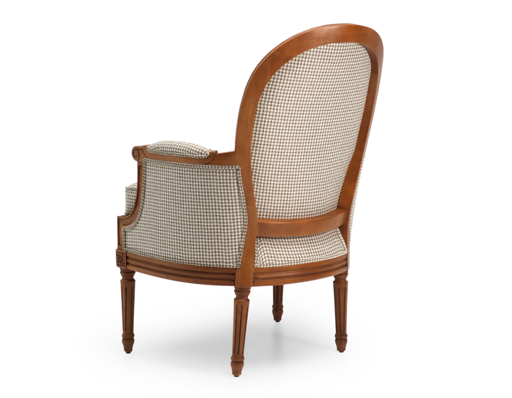 Fauteuil bergère style Louis XVI bois teinte ancienne et tissu pied de poule blanc et taupe