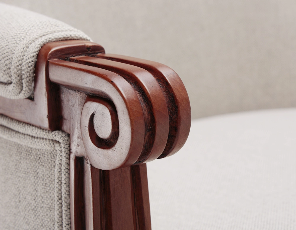 Fauteuil bergère mouluré style Louis XVI bois teinte ancienne et tissu beige naturel