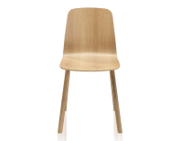 Chaise design en chêne teinte de bois naturelle