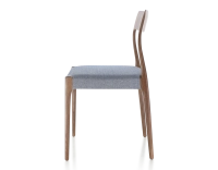 Chaise scandinave bois teinte marron foncé assise tissu chevron bleu