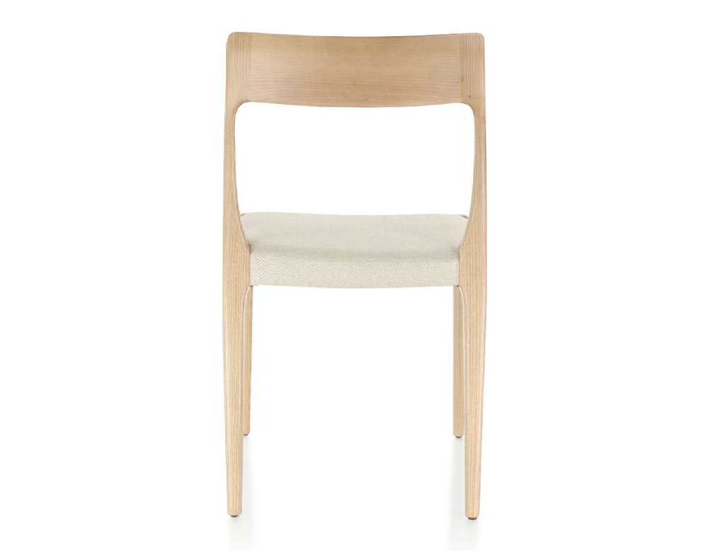 Chaise scandinave bois teinte naturelle assise tissu chevron beige