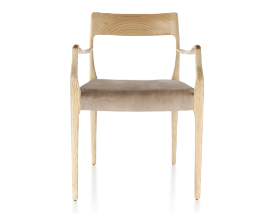 Chaise scandinave avec accoudoirs bois teinte naturelle assise tissu velours taupe clair