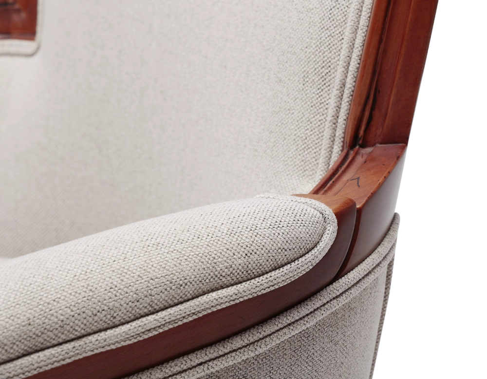 Fauteuil bergère mouluré style Louis XVI bois teinte ancienne et tissu beige naturel