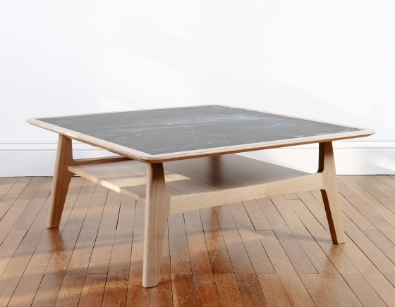 Table basse carrée en chêne et céramique avec bois teinte naturelle plateau céramique effet ardoise 100x100 cm