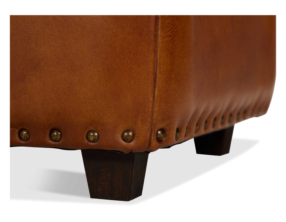 Pouf cuir marron clair bord clouté