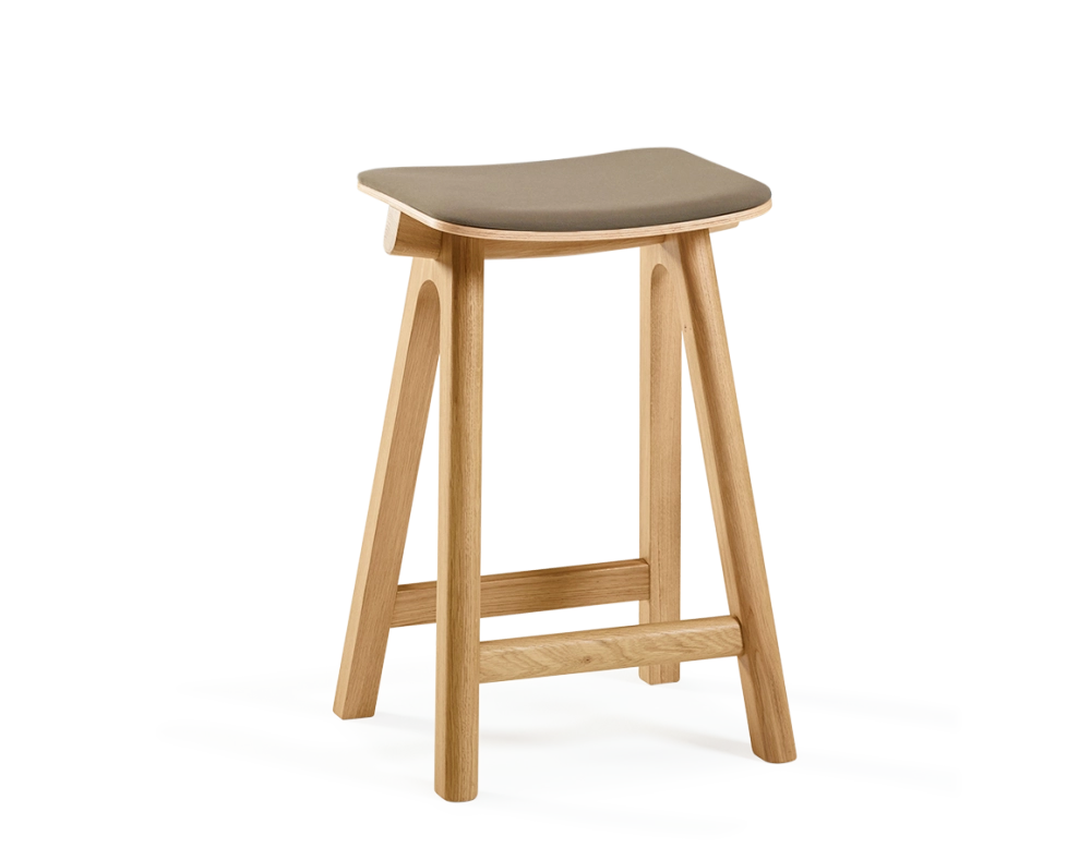 Tabouret de bar en chêne tapissé H60 cm bois teinte naturelle assise tissu taupe