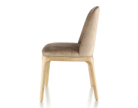 Chaise design bois teinte naturelle et tissu velours taupe clair