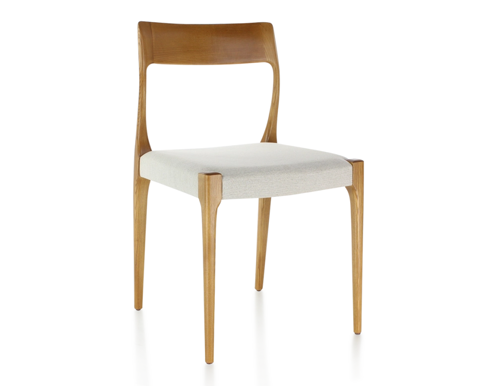Silla escandinava madera tinte cerezo asiento tejido beige natural