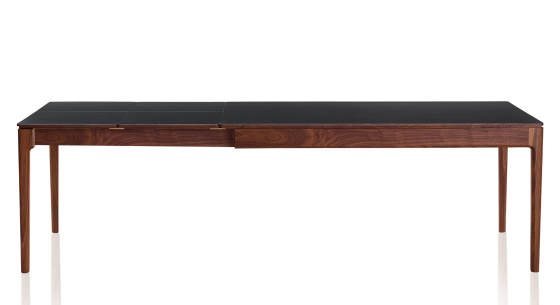 Table extensible 8 à 12 personnes en noyer et céramique allonges céramique avec bois teinte naturelle et plateau et allonges céramique noire unie 180x100 cm