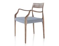 Chaise scandinave avec accoudoirs bois teinte marron foncé assise tissu chevron bleu