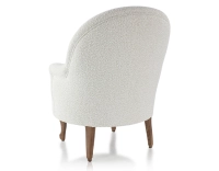 Fauteuil crapaud avec accoudoirs pieds bois teinte noyer et tissu bouclé blanc