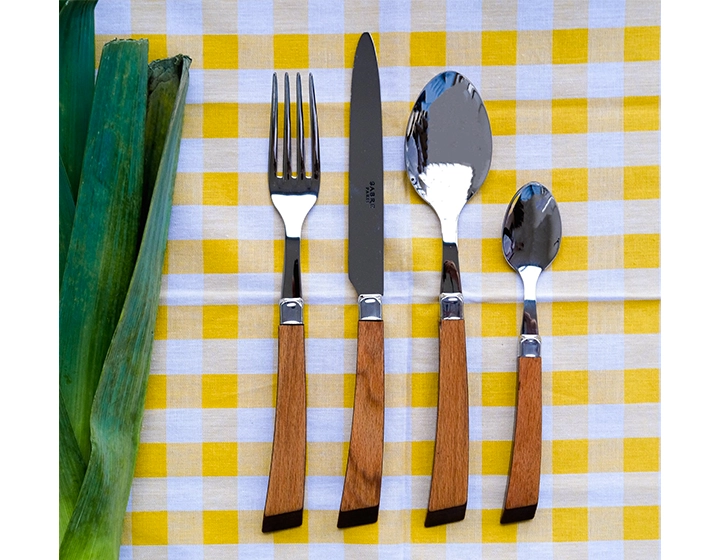 Ménagère 24 pièces en bois stratifié
