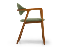 Chaise design avec accoudoirs bois teinte merisier et tissu vert