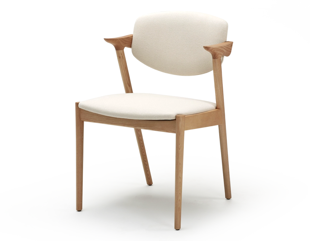 Silla escandinava madera tinte natural asiento tejido blanco roto