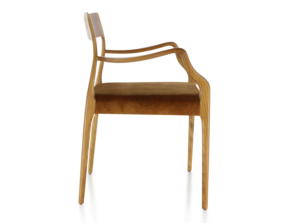 Chaise scandinave avec accoudoirs bois teinte merisier assise tissu velours bronze
