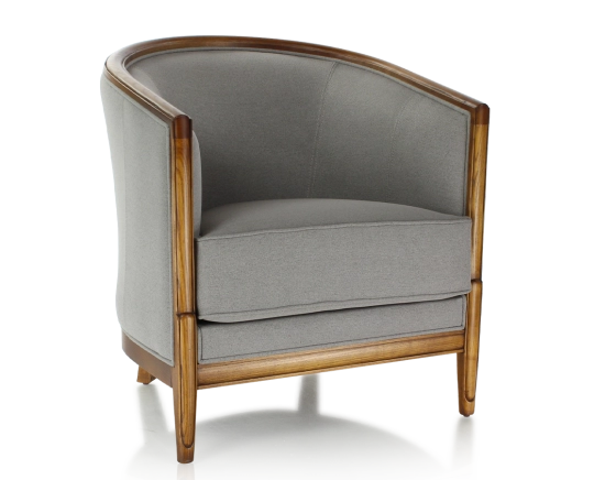 Sillón antiguo con reposabrazos moldurados madera con tinte envejecido y tejido gris claro