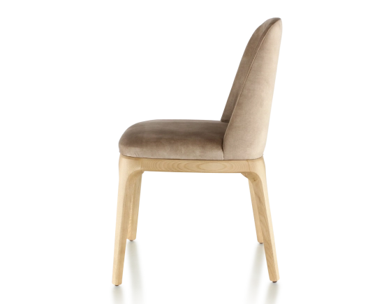 Silla de diseño madera en tinte natural y tejido de terciopelo topo claro