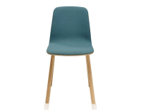 Chaise design en chêne tapissé bois teinte naturelle assise tissu bleu océan