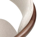 Chaise scandinave bois teinte marron foncé assise tissu beige naturel