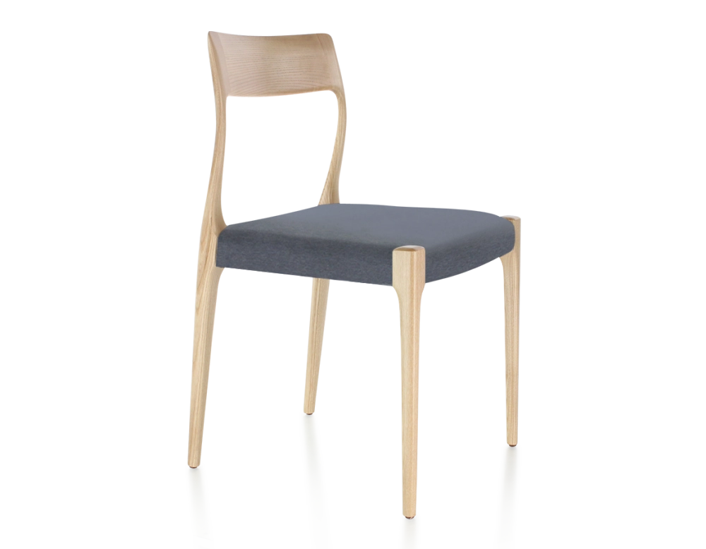 Silla escandinava madera tinte natural asiento tejido gris