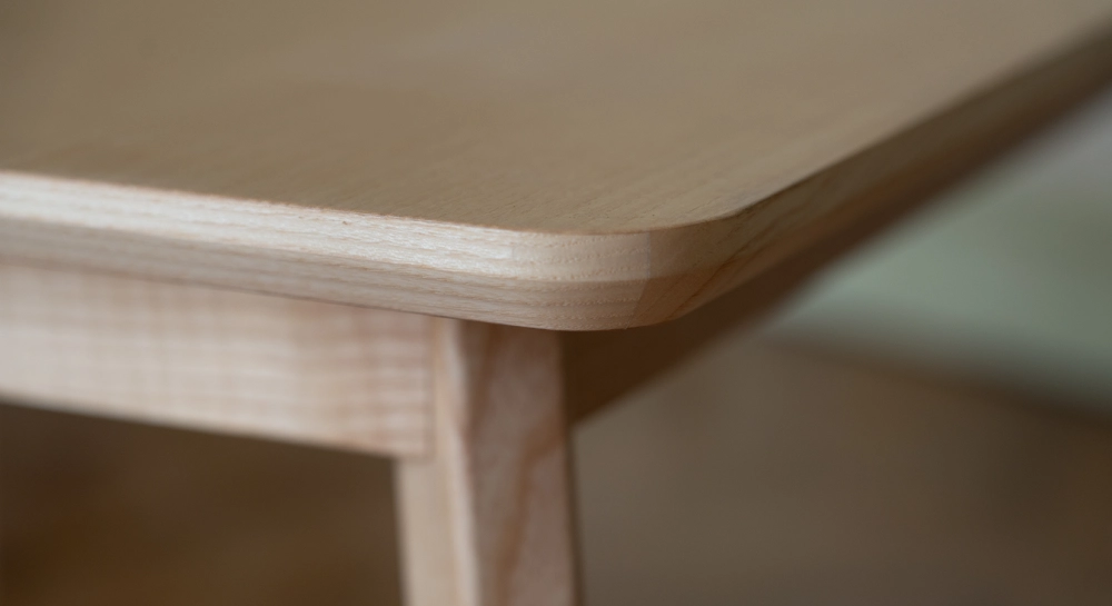 Table basse carré en frêne teinte blanchie 90x90x50 cm