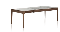 Table extensible 8 à 12 personnes en chêne et céramique allonges céramique avec bois teinte marron foncé et plateau et allonges céramique effet marbre blanc 210x100 cm