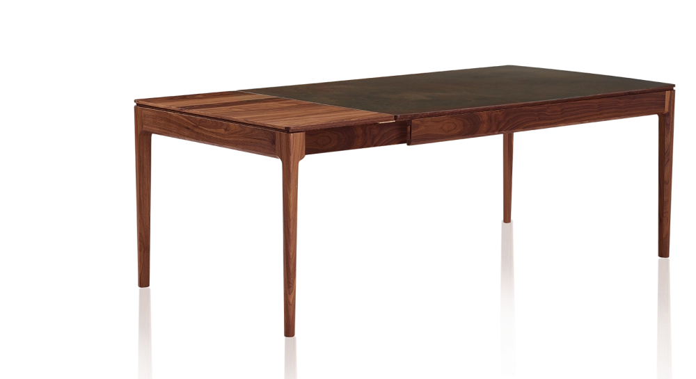 Table extensible 8 à 12 personnes en noyer et céramique allonges bois avec bois teinte naturelle et plateau céramique brun oxydé 210x100 cm