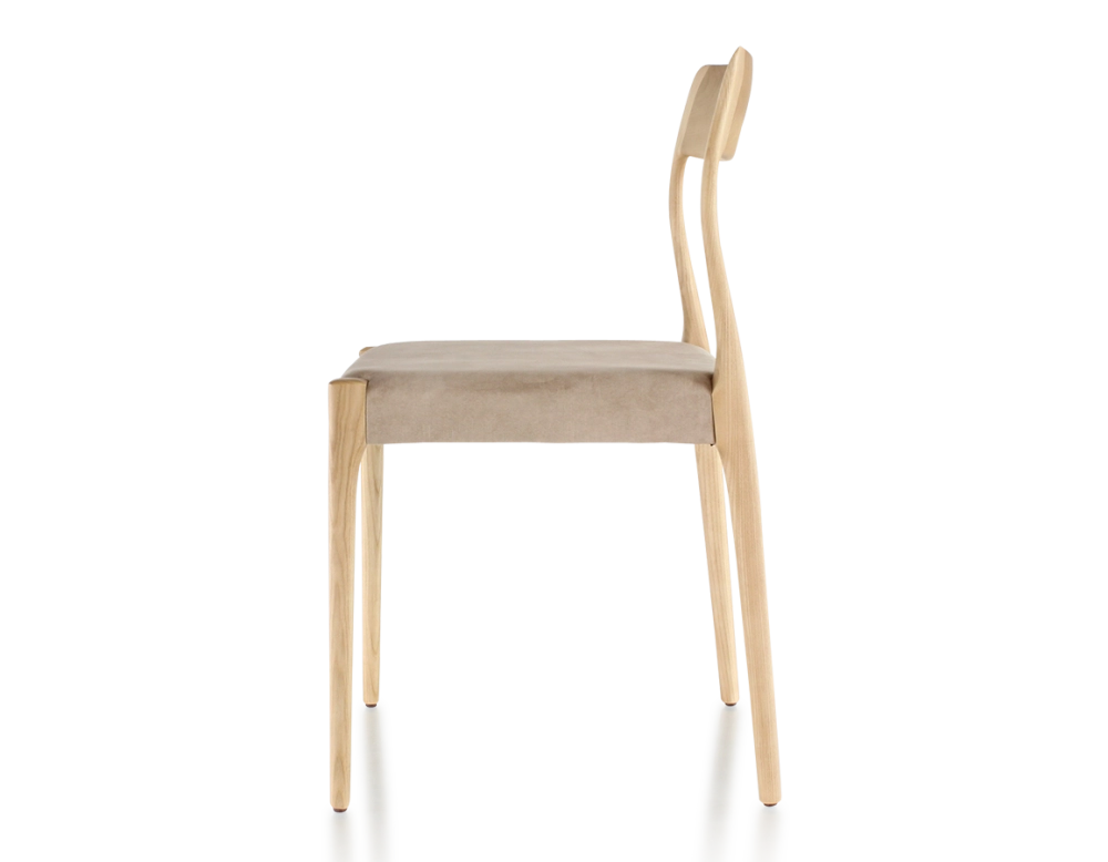 Chaise scandinave bois teinte naturelle assise tissu velours taupe clair