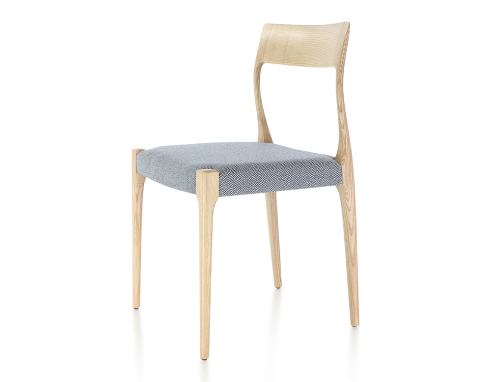 Silla escandinava madera tinte natural asiento tejido chevron azul