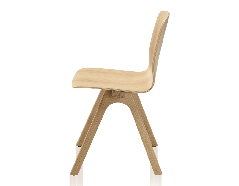 Chaise design en chêne teinte de bois naturelle